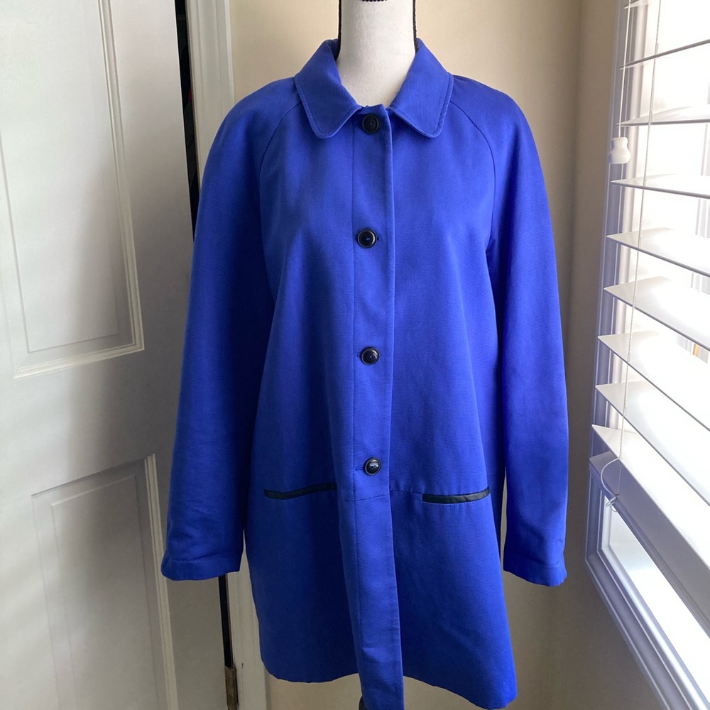 Beautiful Chattawak blue coat Like new. Sz 42 (L)